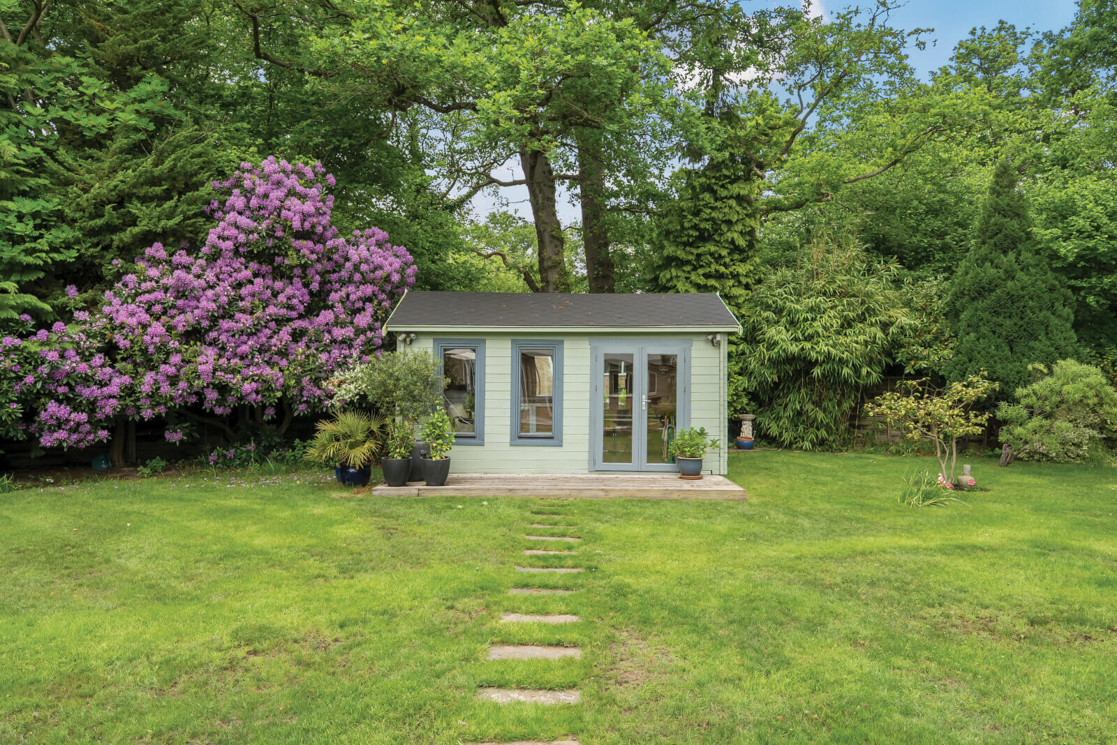 Houses for Sale with Summerhouses: The Versatile Garden Space for Every Season
